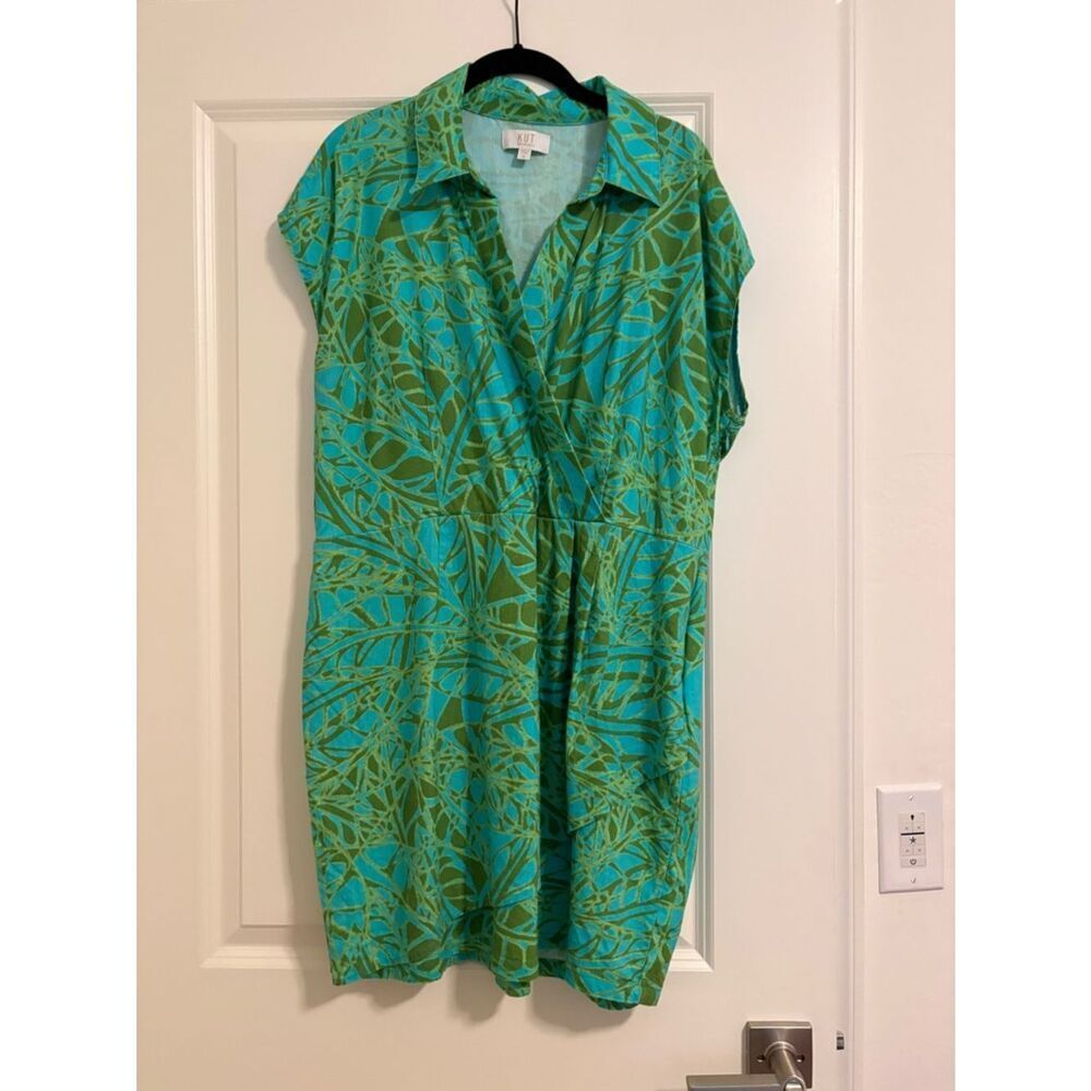 Kut from the Kloth Jubilee Wrap Dress - Picture 2 of 10